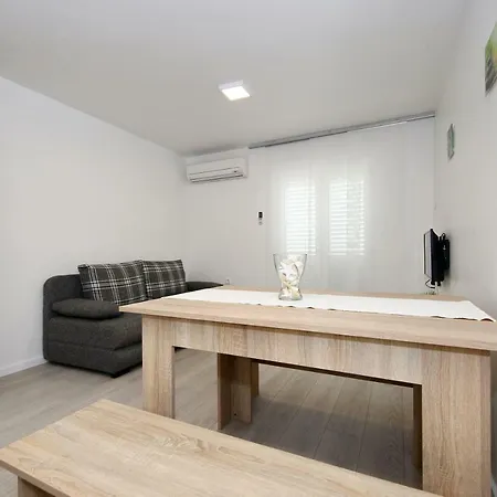 Antonio Ζαντάρ